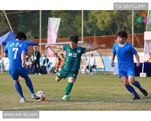 成都足球队在最新足球状态排行榜中荣登第七名展现强劲实力与潜力